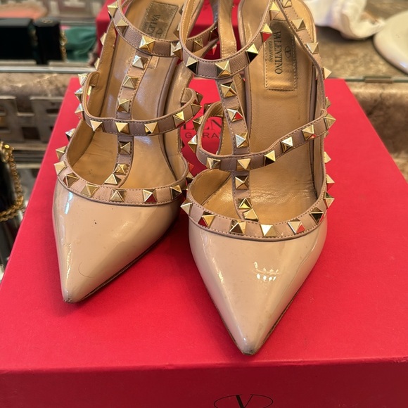 Valentino PATENT ROCKSTUD CAGED PUMP - Picture 6 of 7